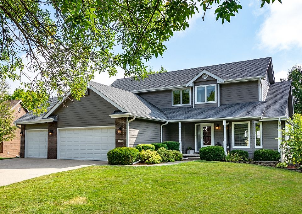 1st image of 1117 NW Parkridge Dr