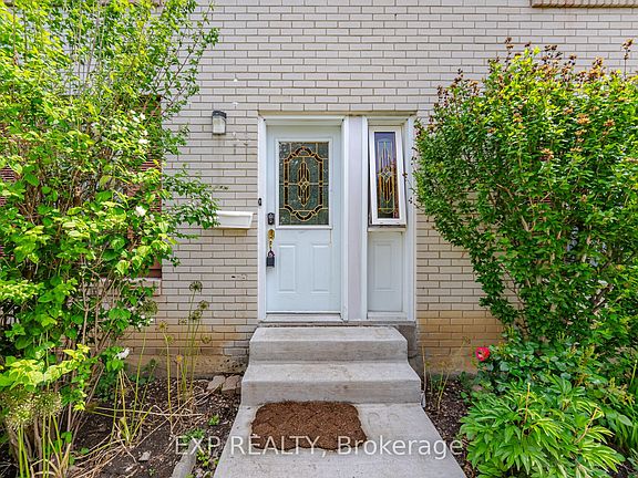 4th image of 33 Earlsdale Cres
