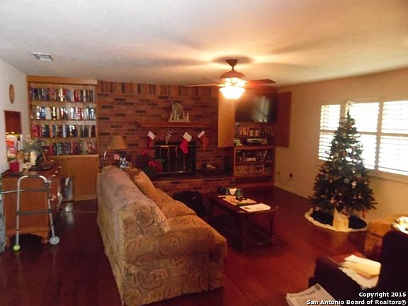 4th image of 114 Crestwood Dr N