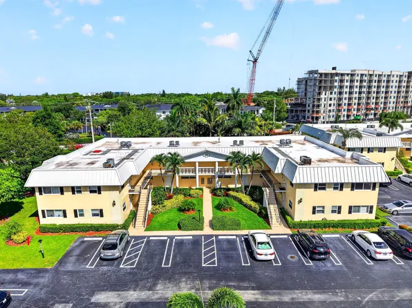 25 Colonial Club Drive #205, Boynton Beach, FL 33435