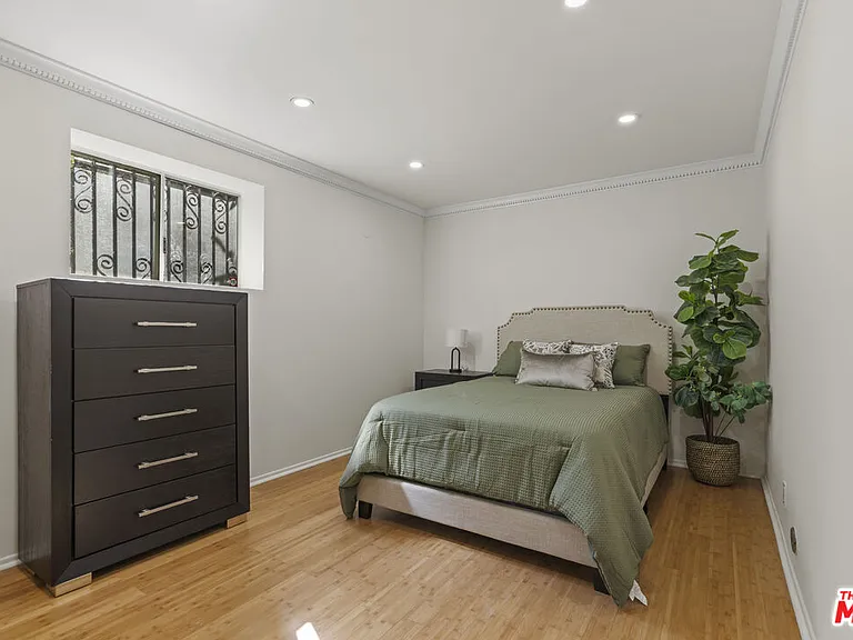 865 Warner Ave — Photo 25