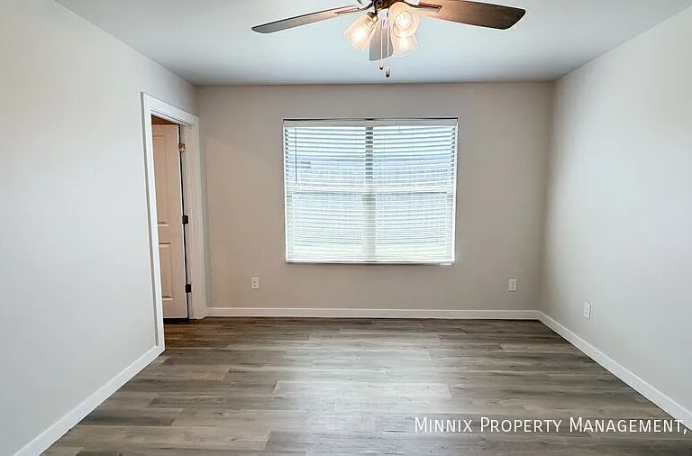 7806 Elm Ave — Photo 12
