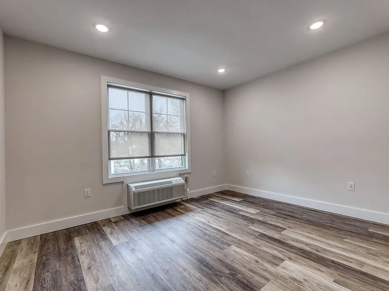 192 Livingston St — Photo 12