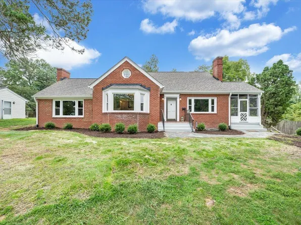 3254 Hastings Rd, Roanoke, VA 24018