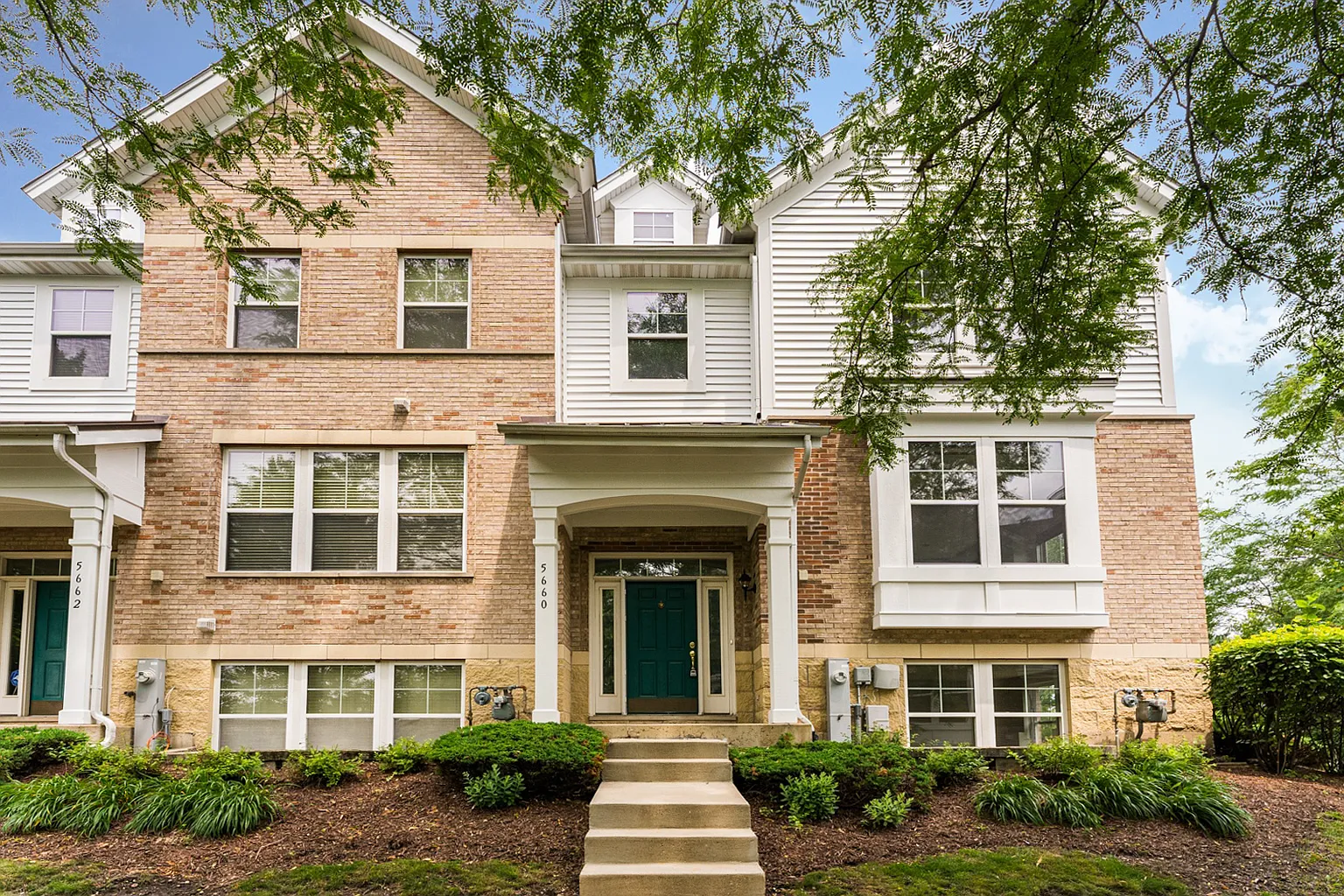 5660 Cambridge Way photo 1