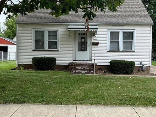 2223 W Sherman Ave, West Peoria, IL 61604