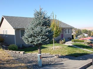 953 S Main Pl, Pendleton, OR 97801