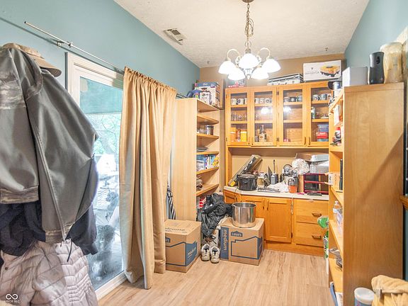 4th image of 8232 Cardinal Ct