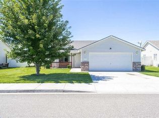 1016 N Beech Ave, Pasco, WA 99301