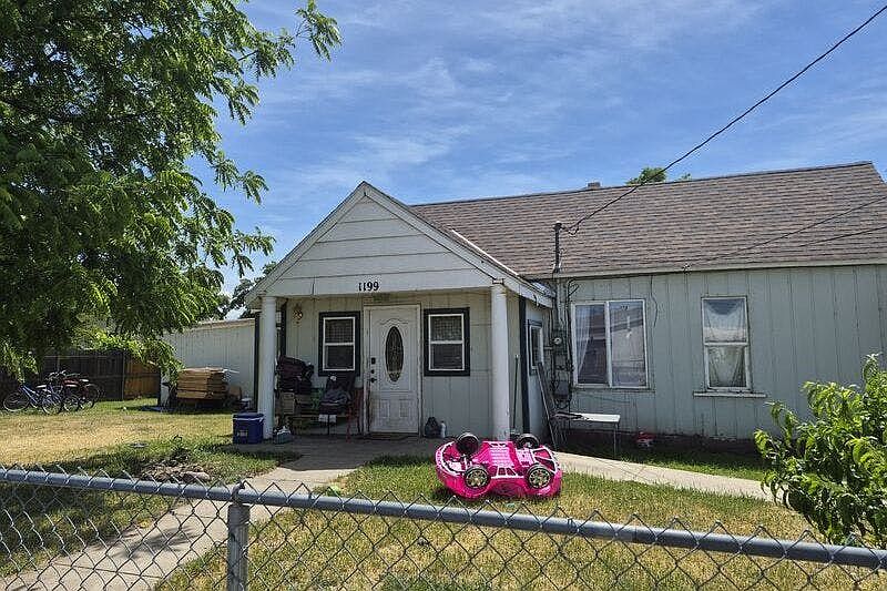 1st image of 1199 Dell Ave