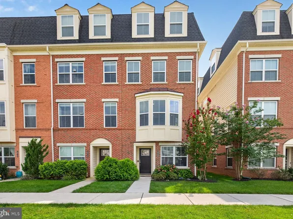 1008 Holden Rd, Frederick, MD 21701