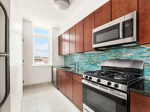 3rd image of 70 W 139th St APT 5A