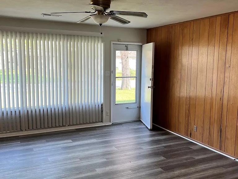 113 Saint Barbara Ln — Photo 3