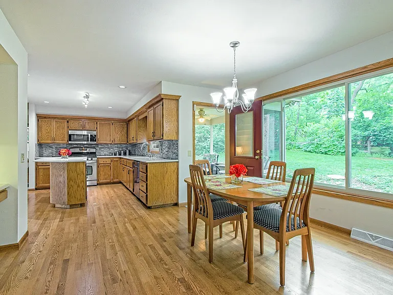 7126 New Washburn Way — Photo 20
