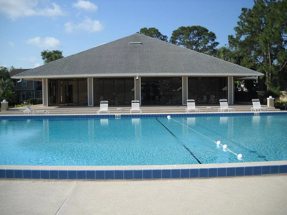 2 bed, 953 sqft, $1,600 — Photo 3