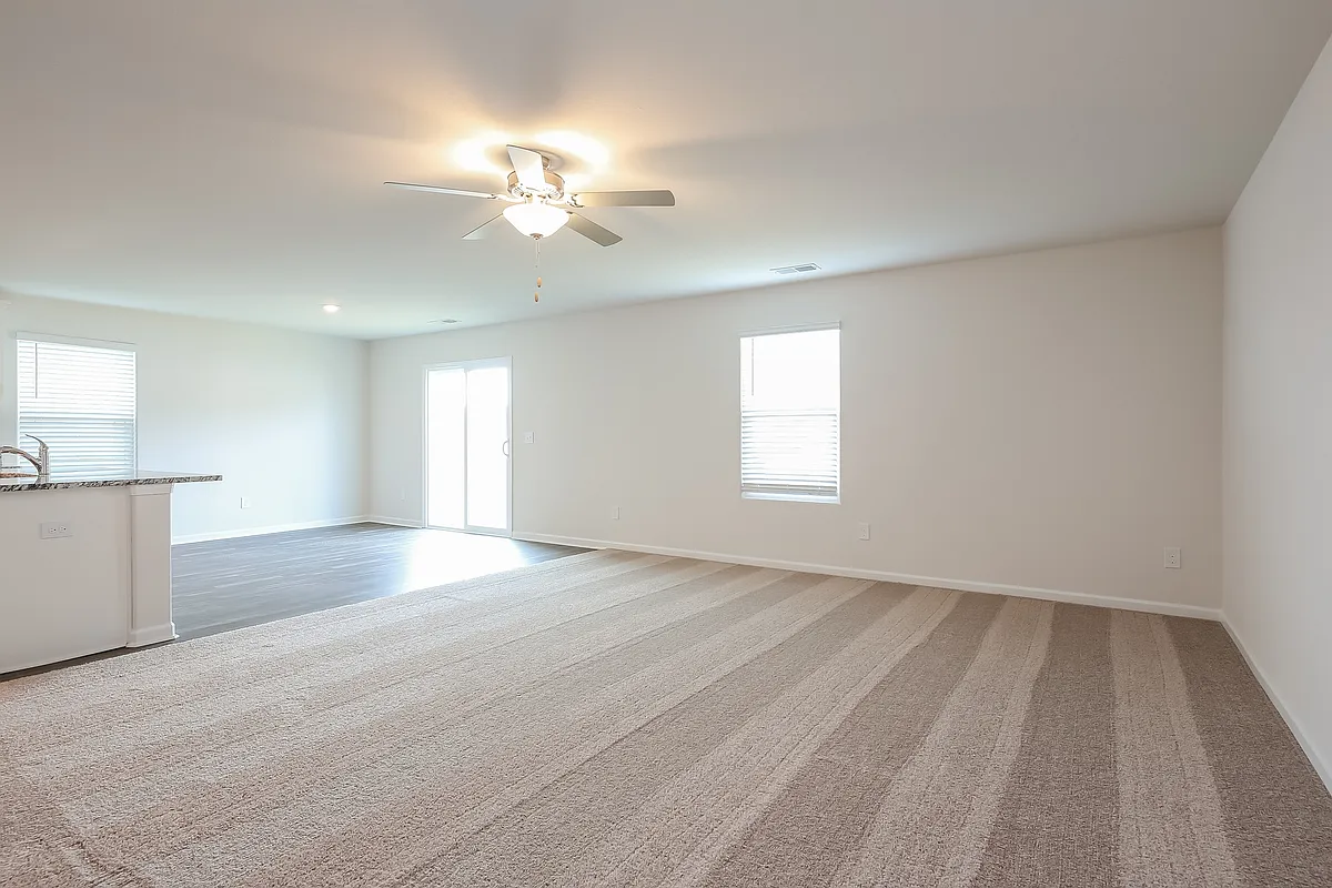 Building Photo - 2139 Southlea Dr