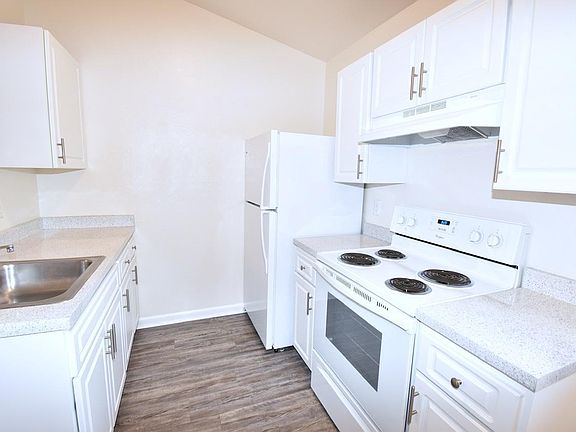 4th image of 2318 NW 65th Pl #5rfex3p2d