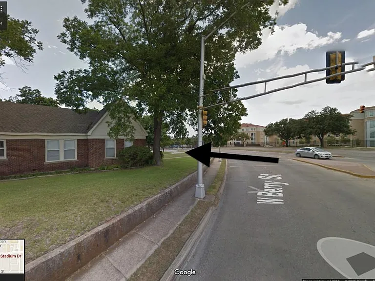 3105 Stadium Dr — Photo 22