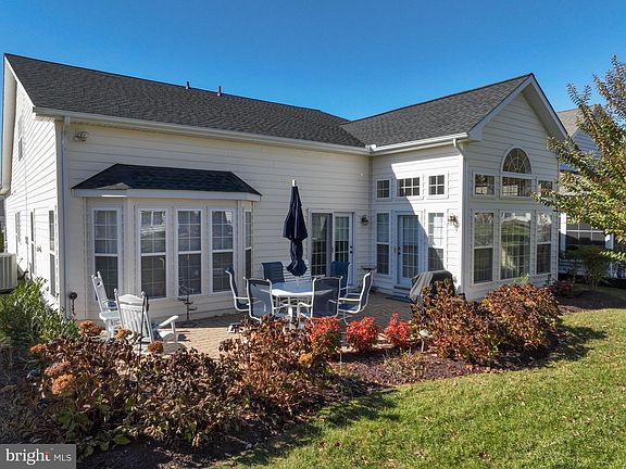 4th image of 714 Harmony Way