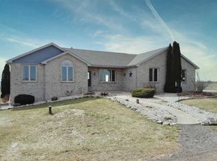 13088 Holverson Rd, Durand, IL 61024