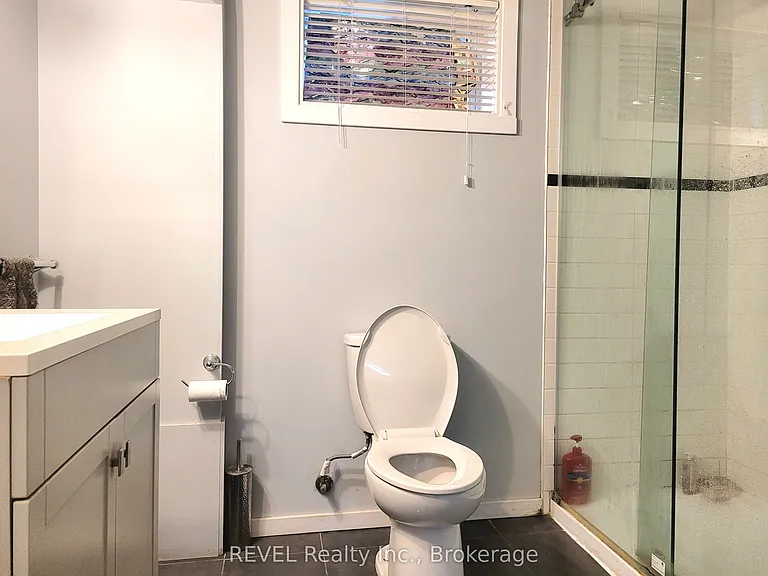 5675 Peer St — Photo 7