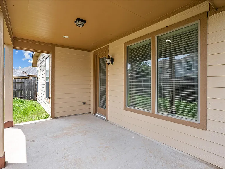 6530 Bayliss Valley Ln — Photo 29