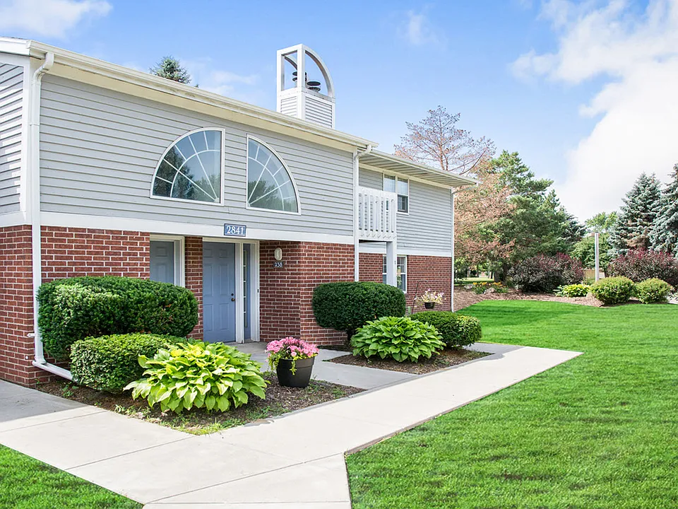 Foxcroft Apartments Exterior