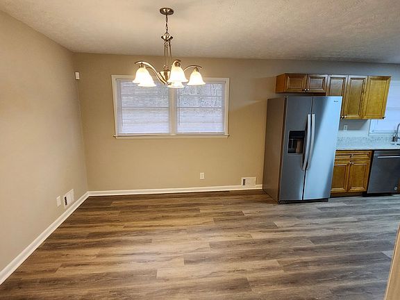 4th image of 2109 Newgate Dr