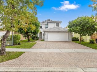 Silver Falls, Hollywood, FL 33027
