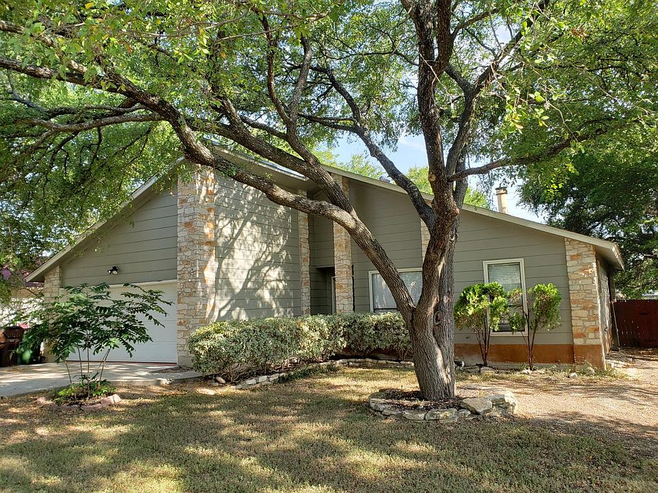 1st image of 606 Garden Path Dr