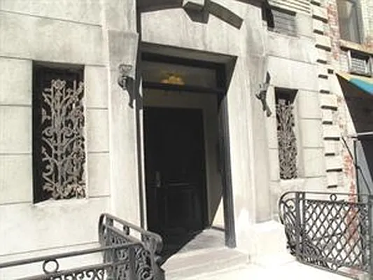 Rented by Douglas Elliman | media 44