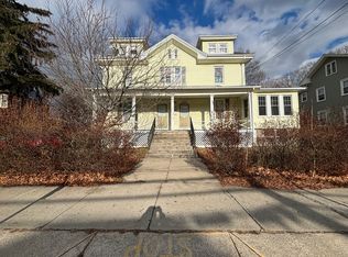 71-71 W Wyoming Ave #4, Melrose, MA 02176