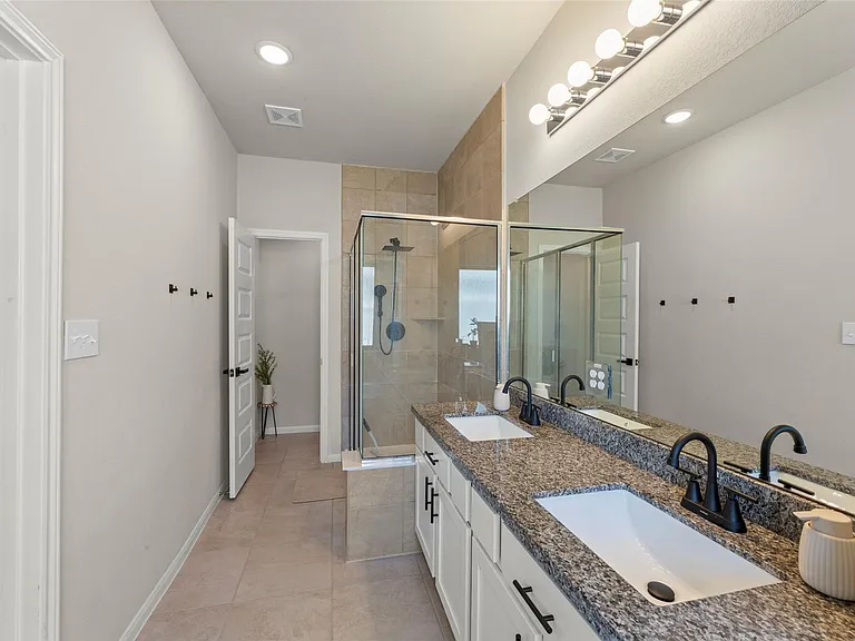 14911 Spring Forest Ln — Photo 29