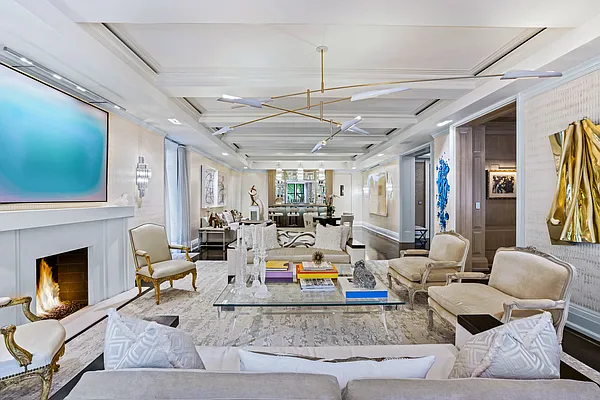 Sold by Warburg | media 1