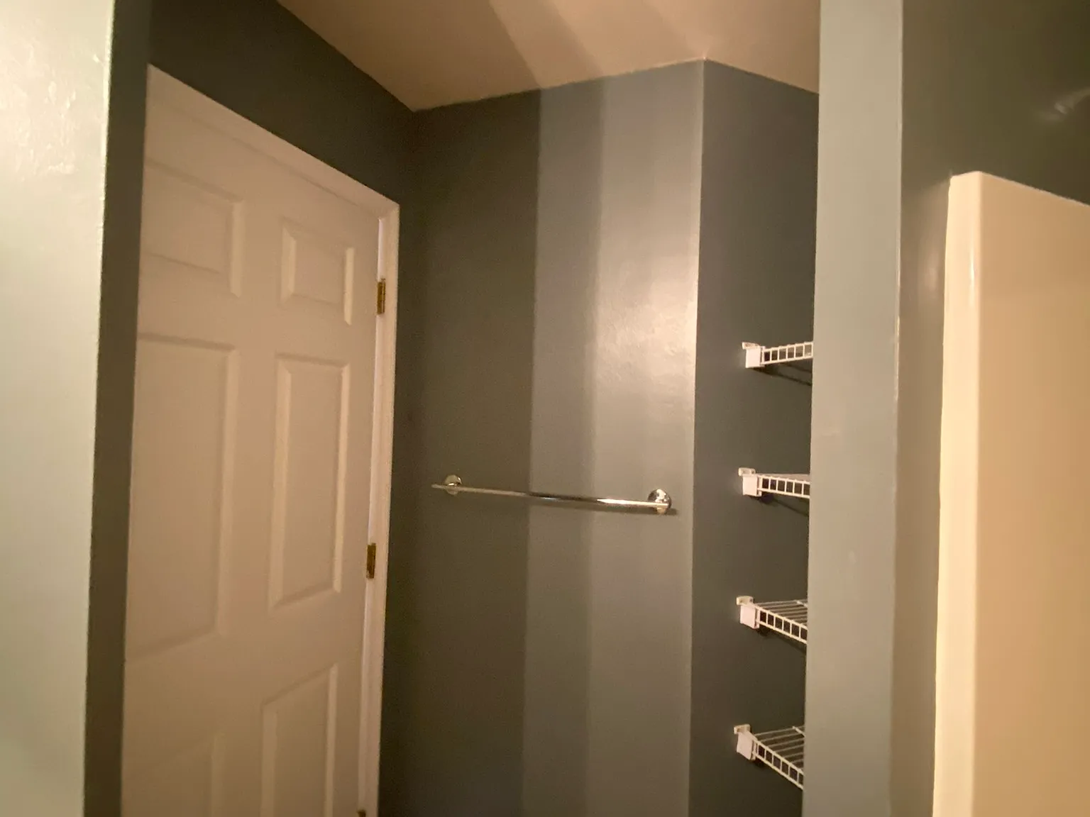 3 bed, 1455 sqft, $1,900 — Photo 4