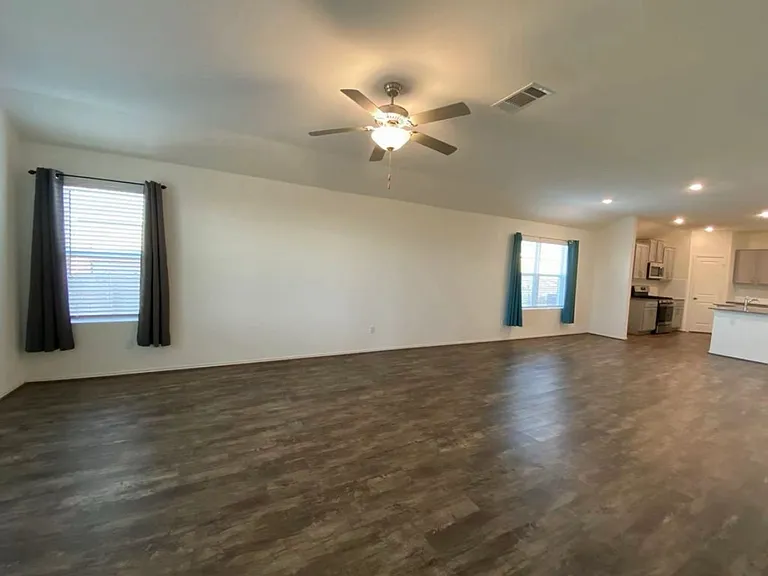 1209 Nokota Bnd — Photo 4