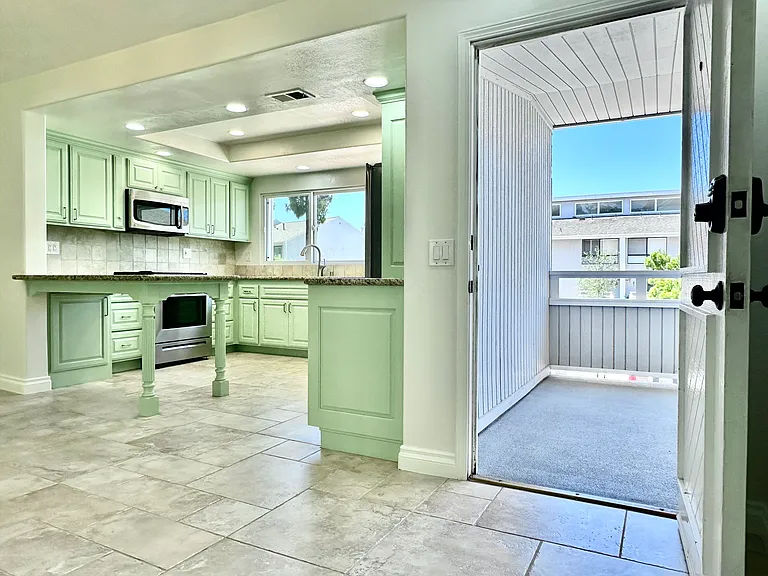 9 Serena Ct — Photo 5