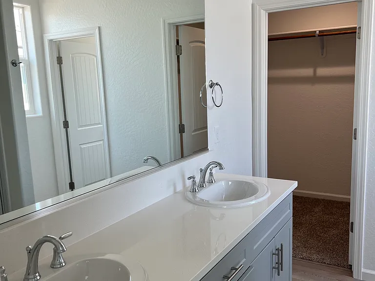 948 W Prescott Ave — Photo 15