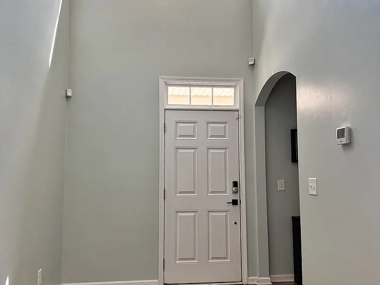 703 Stagecoach Dr — Photo 6