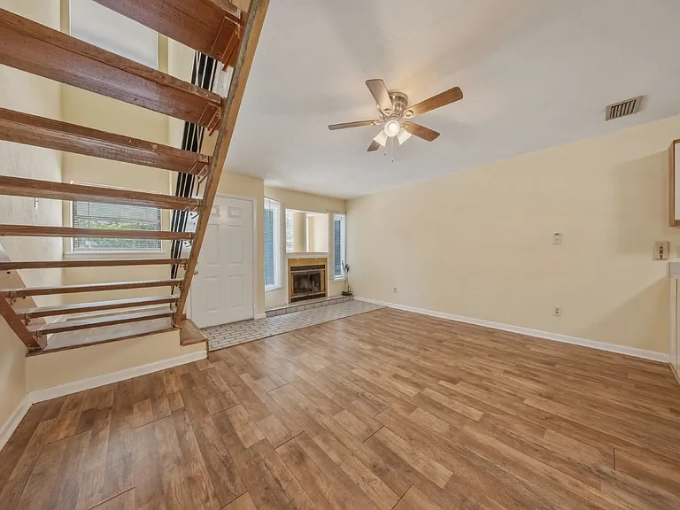 512 McKeithan St #3 — Photo 6