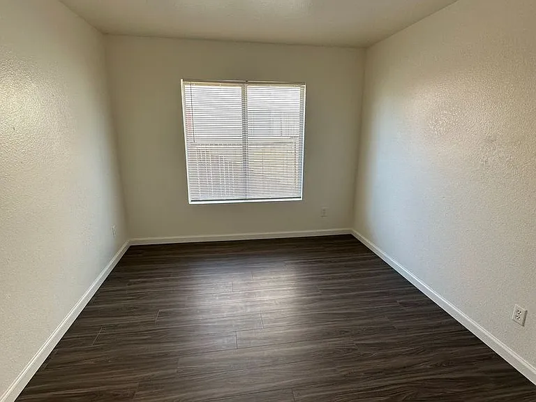 11017 Desert Rose Dr — Photo 9