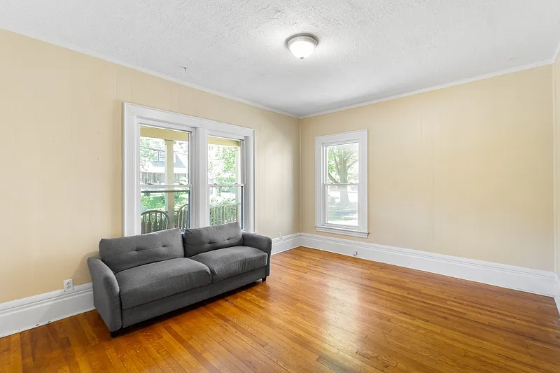 2 bed, 1.0 bath, $1,475 — Photo 4