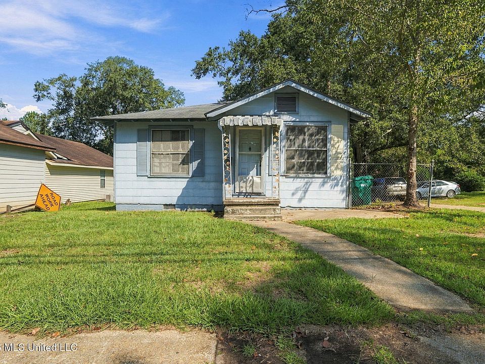 1st image of 717-719 Avenue E