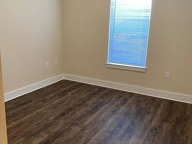 2200 McFarland Rd — Photo 5