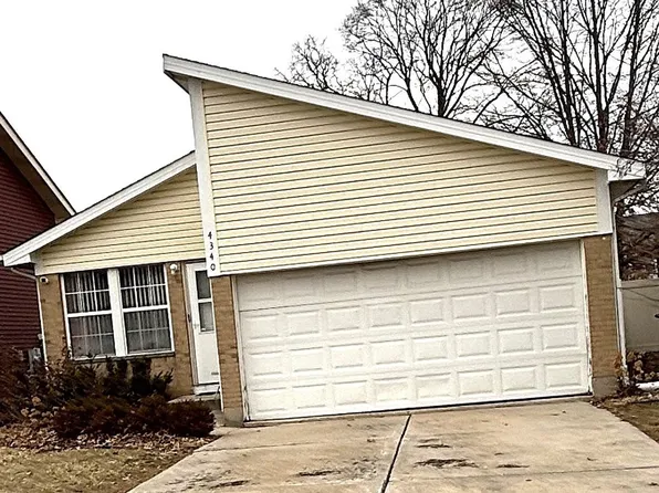 4340 Mayfair Ct, Country Club Hills, IL 60478