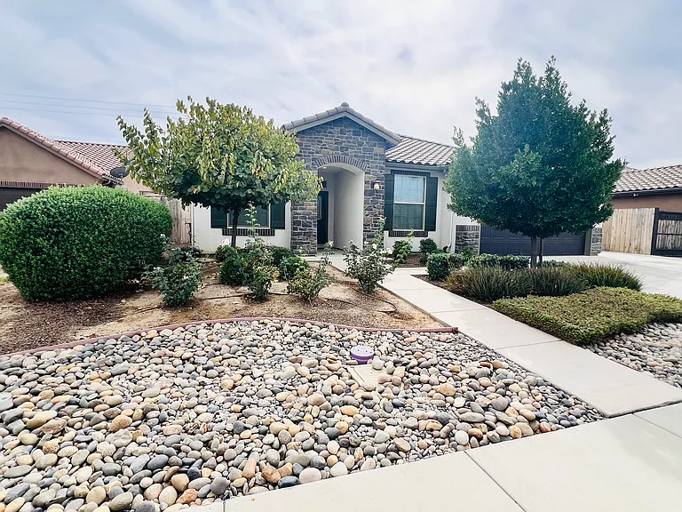 9223 Oak Garden Ln — Photo 1