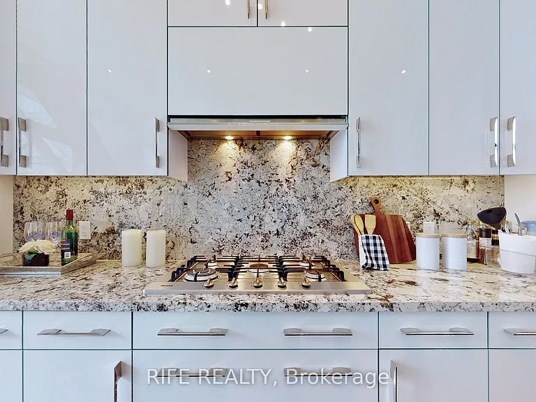 39 Queens Quay E #1208 — Photo 20