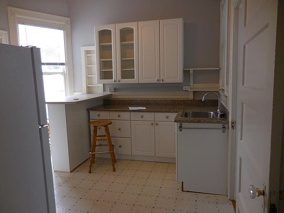 2nd image of 742 Divisadero St #3