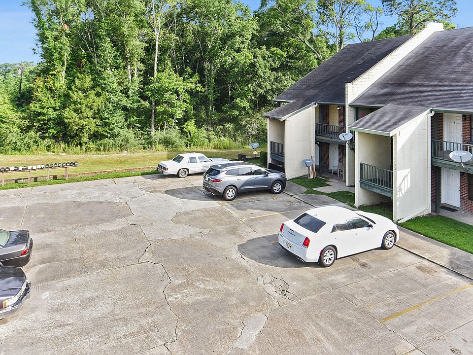 2nd image of 136 N Meyers Dr #1-4
