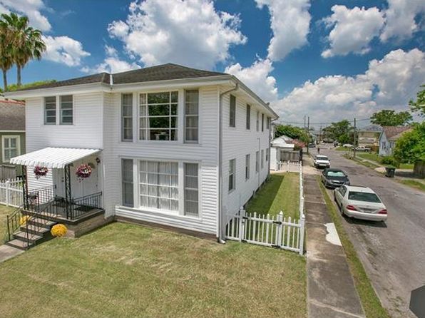 3326 Robert St